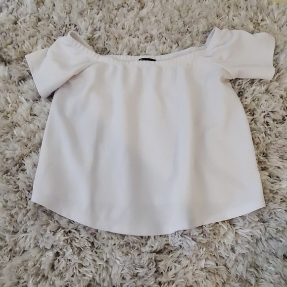 White Blouse Off The Shoulder - Picture 2 of 3